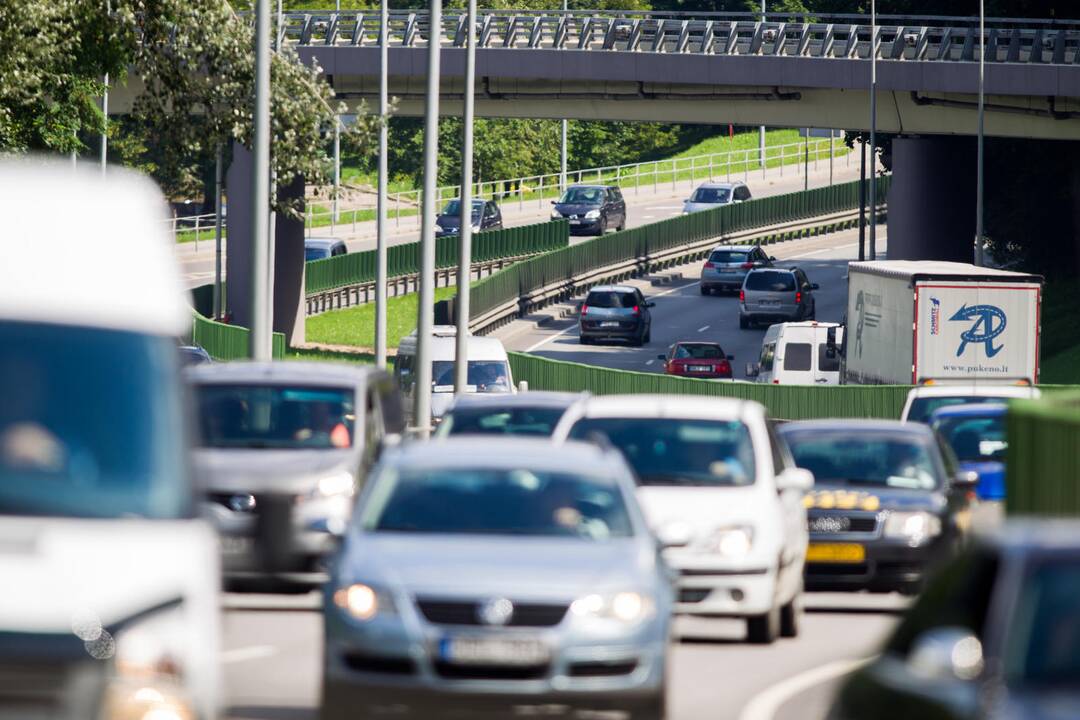 Puiki proga pažinti kaimynus – važiuoti kartu į darbą