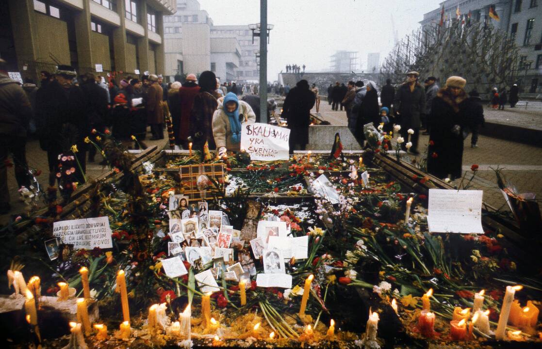 Lietuvos ambasada protestuoja dėl G. Sapožnikovos knygos pristatymo Milane