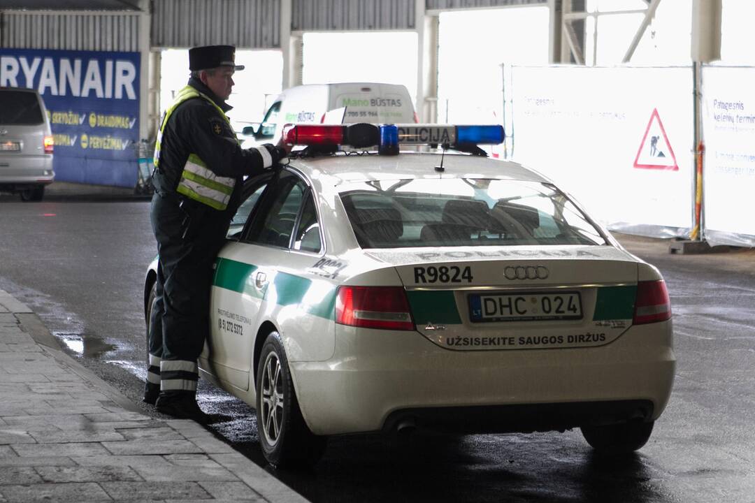 Gruodį policija tikrins važiavimo greitį, blaivumą, pėsčiųjų elgesį kelyje