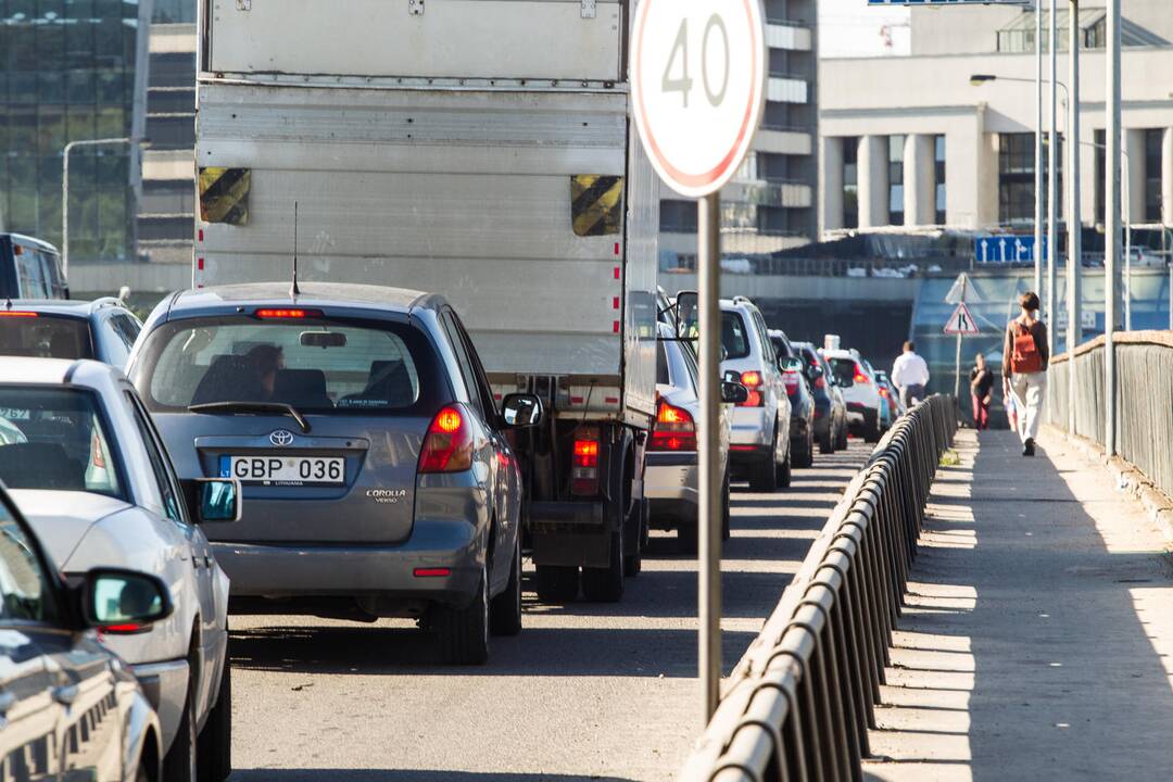 Kodėl už tą pačią nuodėmę vairuotojai baudžiami nevienodai?