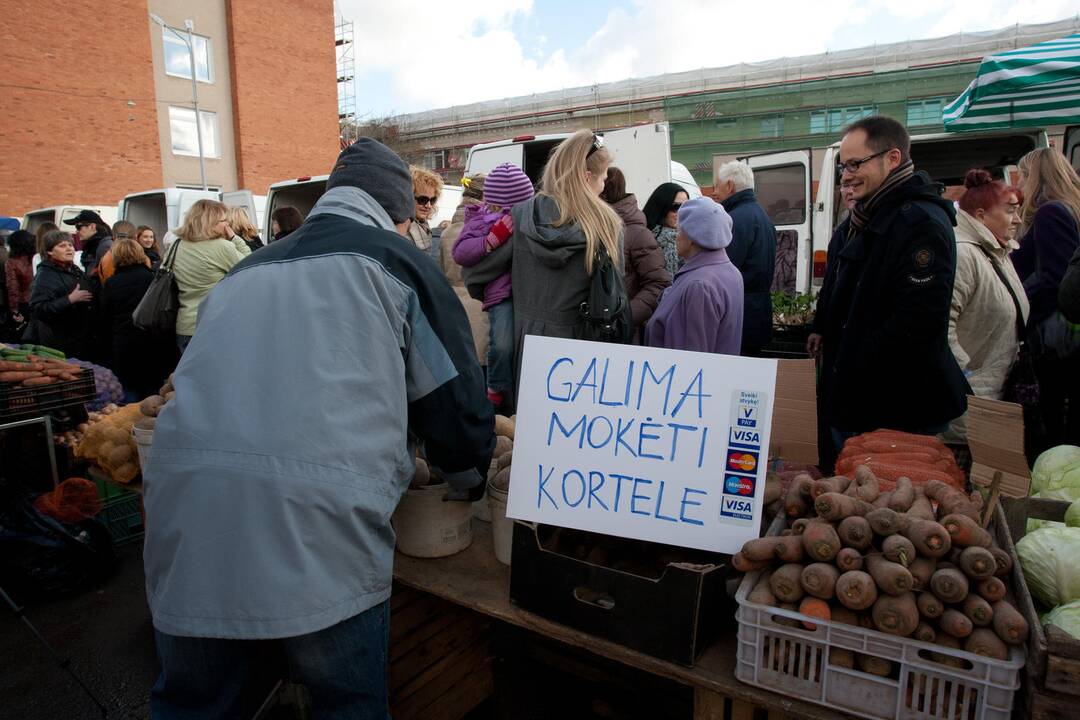 Gyventojai turgavietėse šventėms apsiperka rečiau