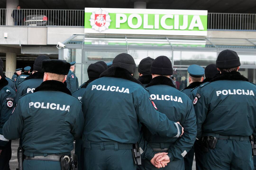 Ieško, kas statys du policijos komisariatus