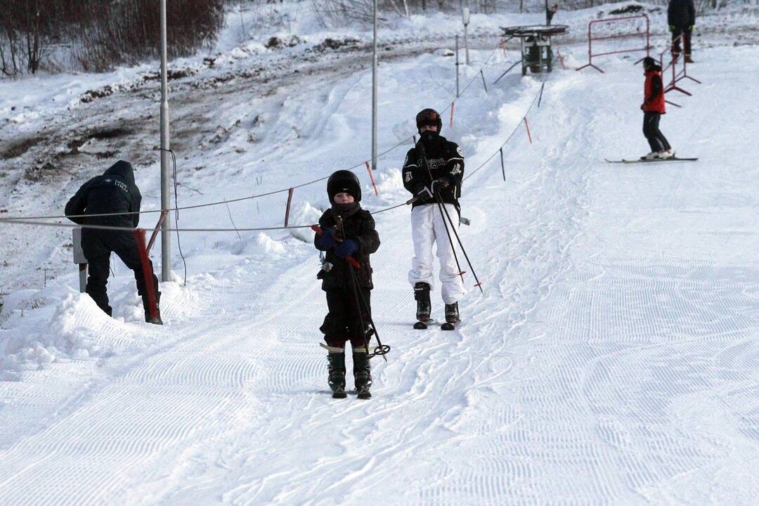 Žiema šiek tiek pagyvino prekybą sporto inventoriumi