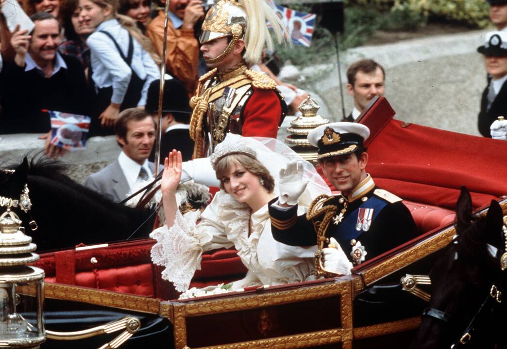 1981 m. Londono šv. Pauliaus katedroje susituokė princas Charlesas ir Ledi Diana Spencer