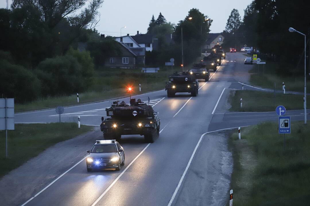 Lietuvoje prasideda didžiulės pratybos: keliais judės karinė technika