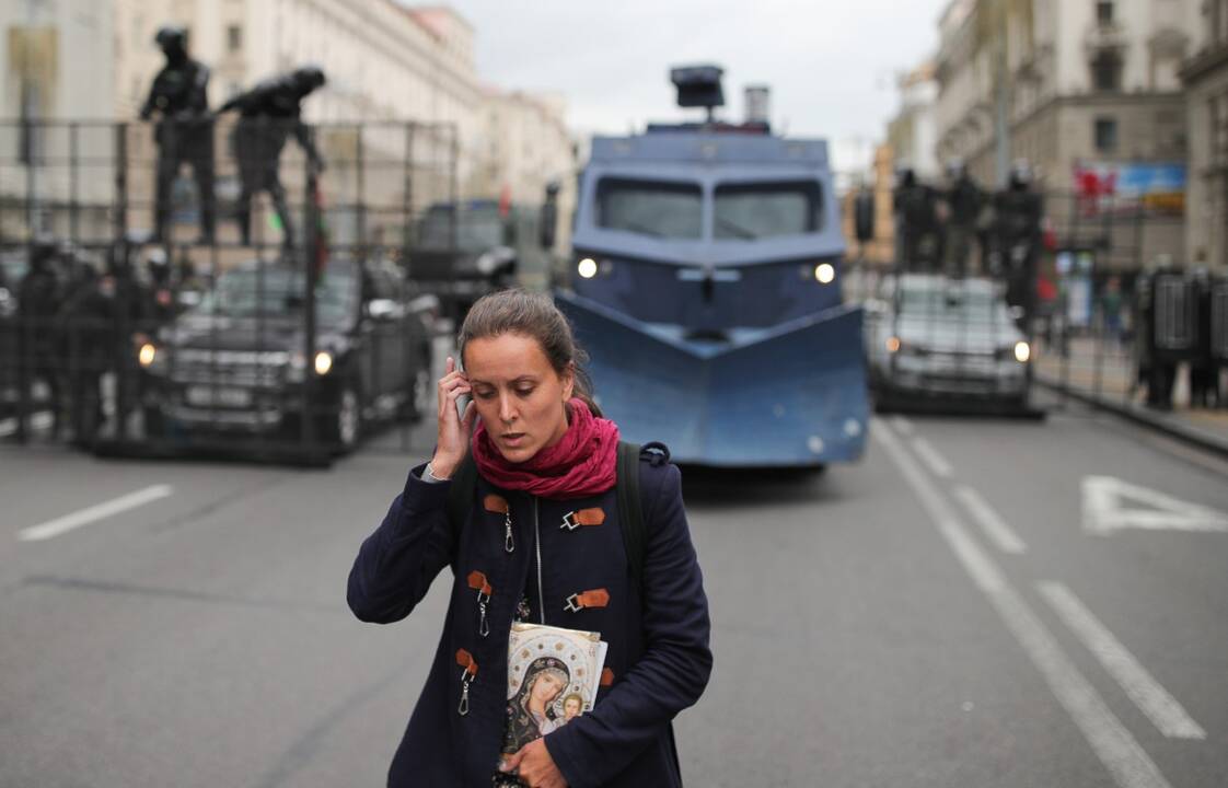 Baltarusiai vėl rengiasi protestui – į Minsko centrą vyksta karinė technika