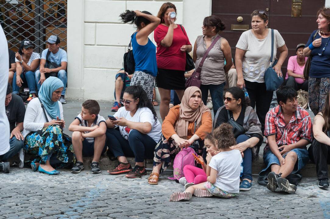 Rytų Europos gyventojų dėl emigracijos sparčiai mažėja, Vakarų Europos – daugėja