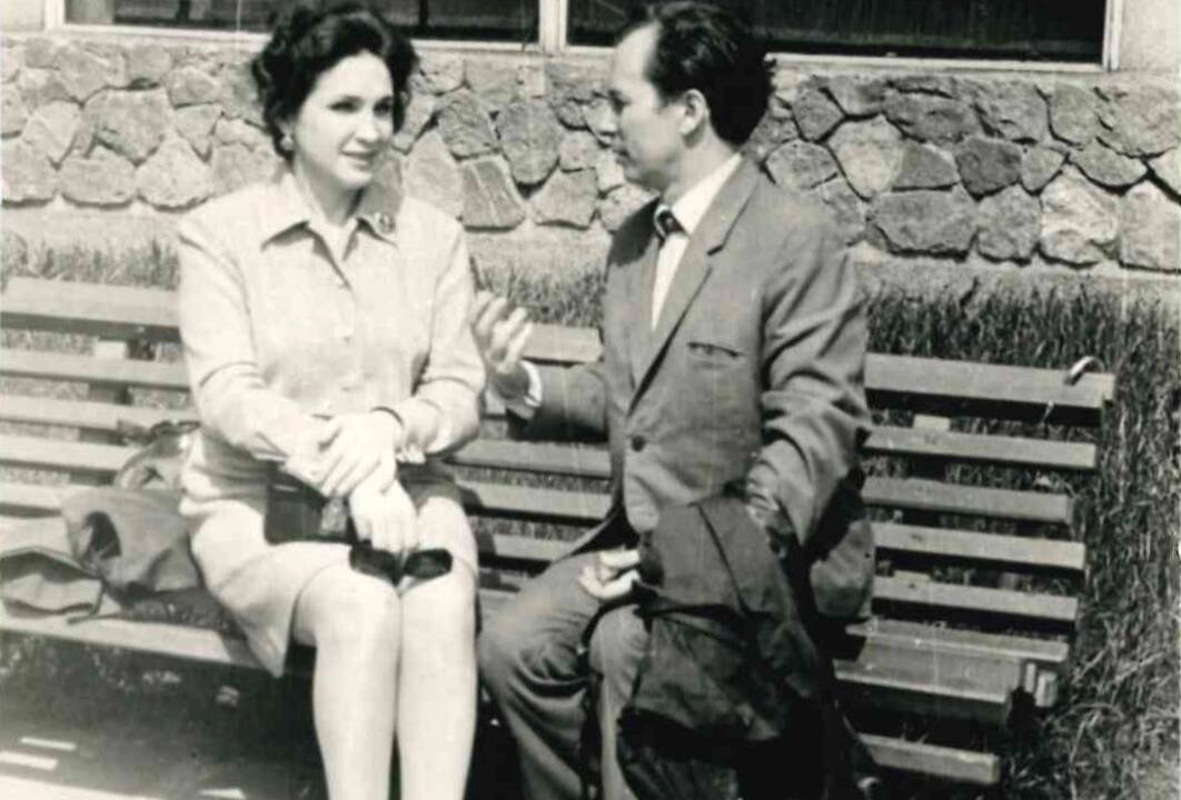 Kolegos: operos solistė iš Ukrainos J. Mirošnyčenko ir Gediminas Šmitas, 1969 m.