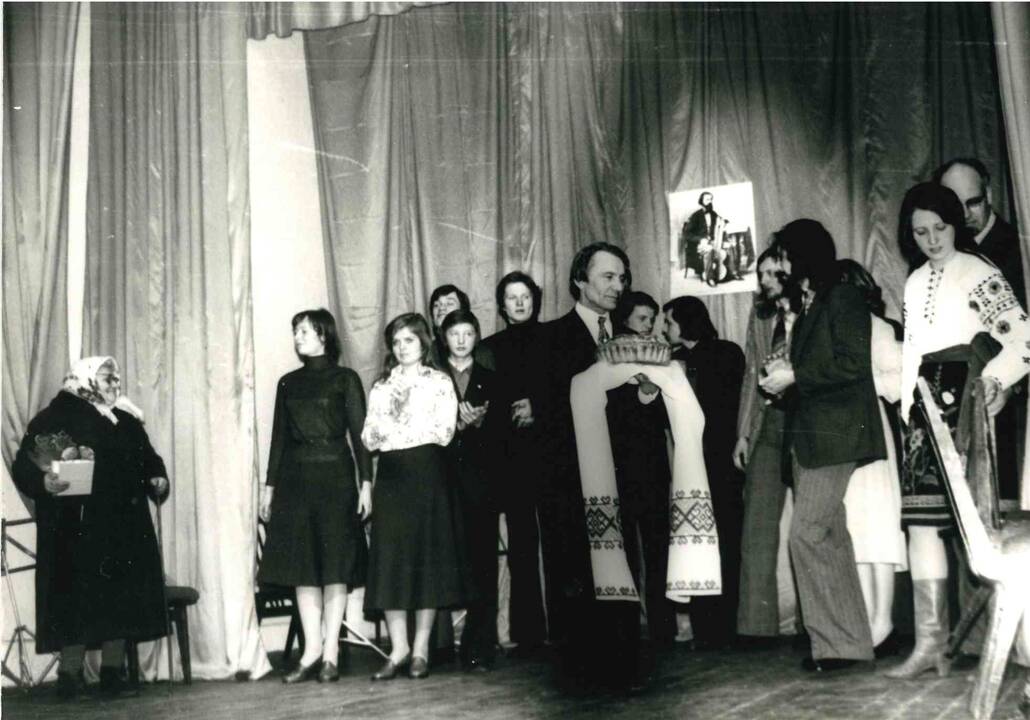 Kolegos: operos solistė iš Ukrainos J. Mirošnyčenko ir Gediminas Šmitas, 1969 m.