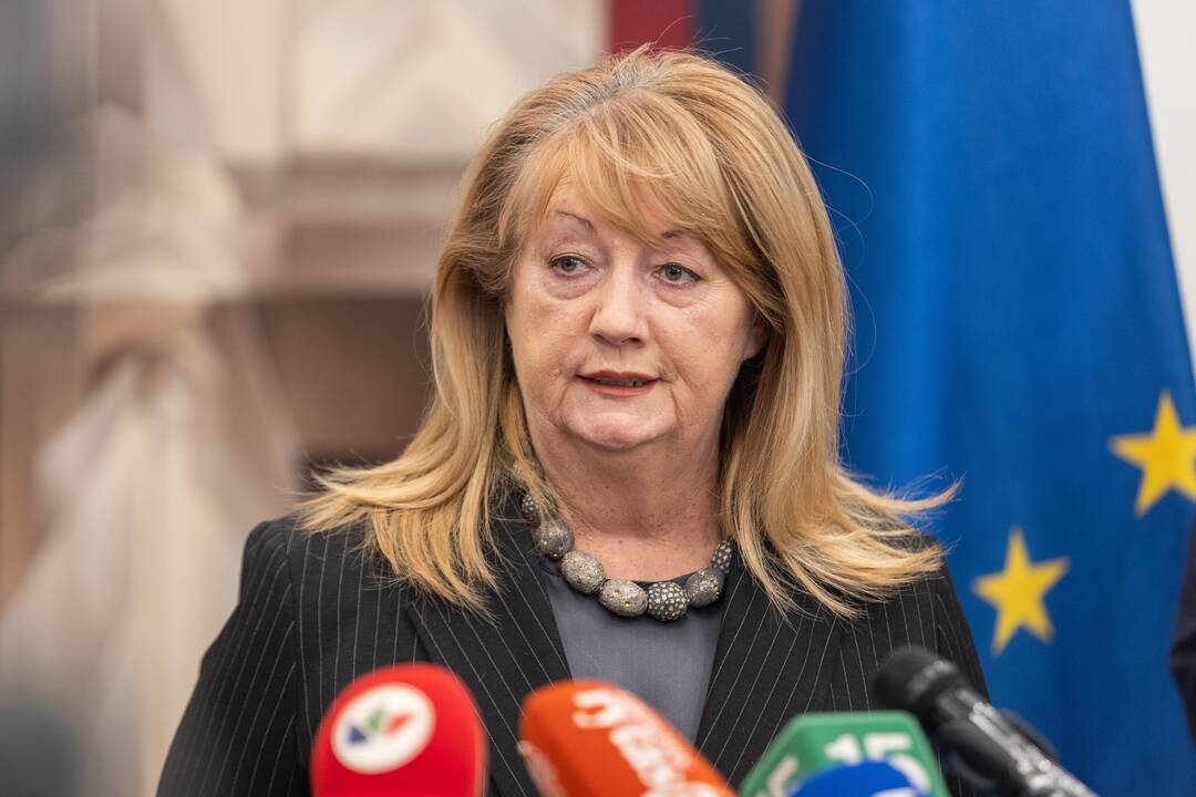 Pirmoji: Laisvės partija jau pakeitė pirmininką, juo tapo T. V. Raskevičius. Ar ji grįš į nacionalinę lygą, apskritai išliks ar su kuo susijungs?