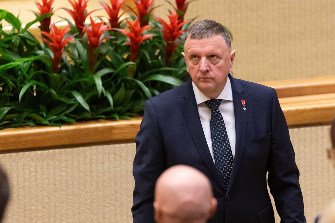 Statistika: radusių ką į darbotvarkes įrašyti kiekvieną kovo pirmos savaitės darbo dieną iš 141 Seimo nario atsirado vos septyni, per trečdalį neįrašė nieko. Tačiau kai kurie smarkiai dirbo, tik tai nuslėpė.