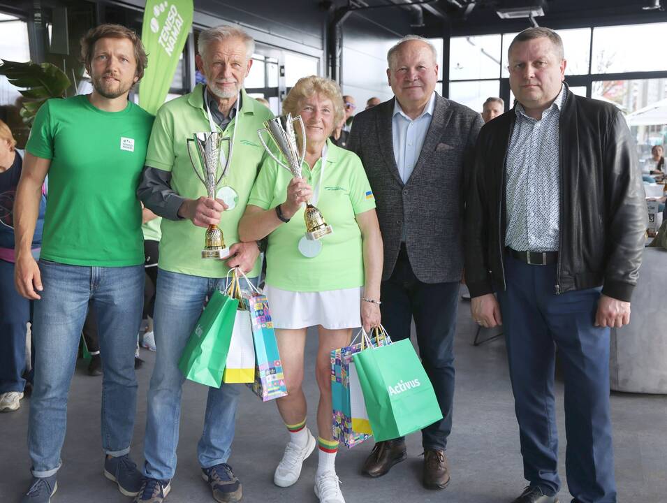 Tenisas padeda išlikti jauniems