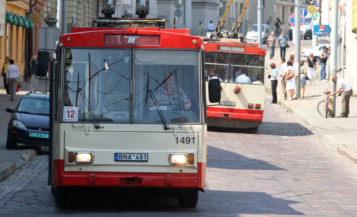 Pirtis Vilniaus troleibusuose: kondicionieriai – tik kas dešimtame