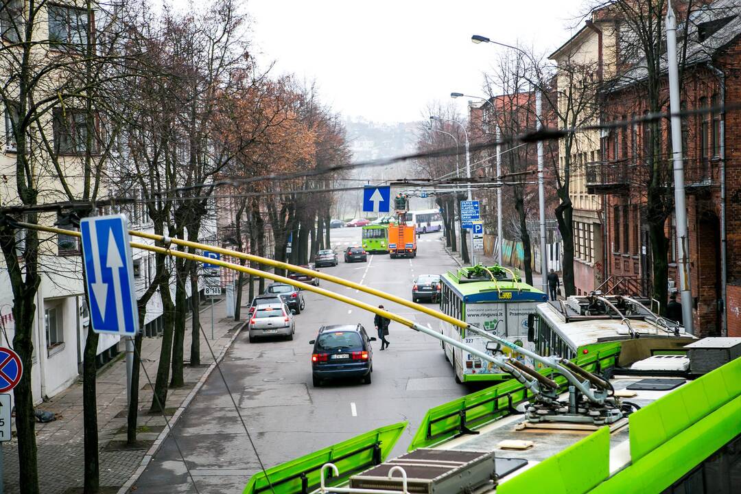 Kaune sutriko troleibusų eismas