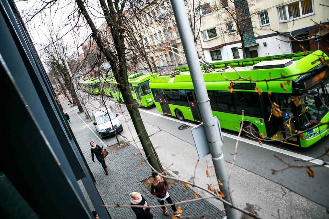Kaune sutriko troleibusų eismas