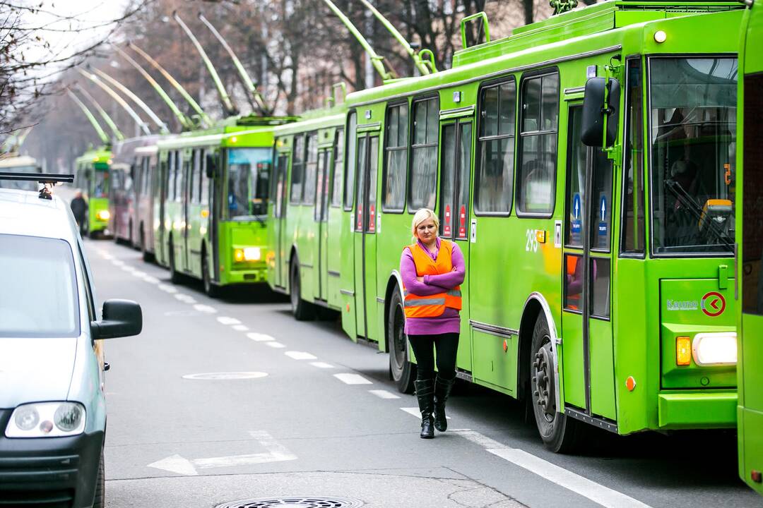 Kaune sutriko troleibusų eismas
