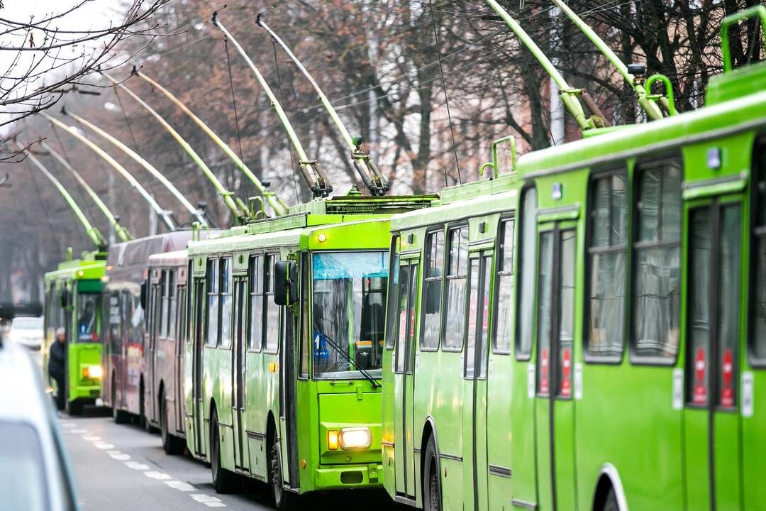 Kaune sutriko troleibusų eismas