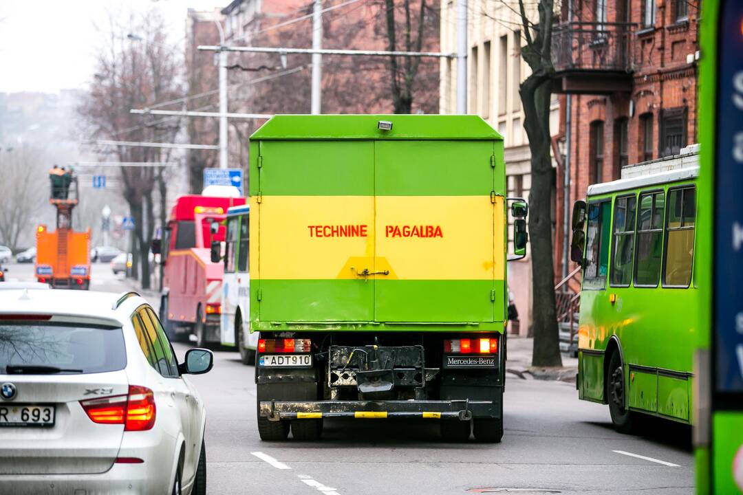 Kaune sutriko troleibusų eismas