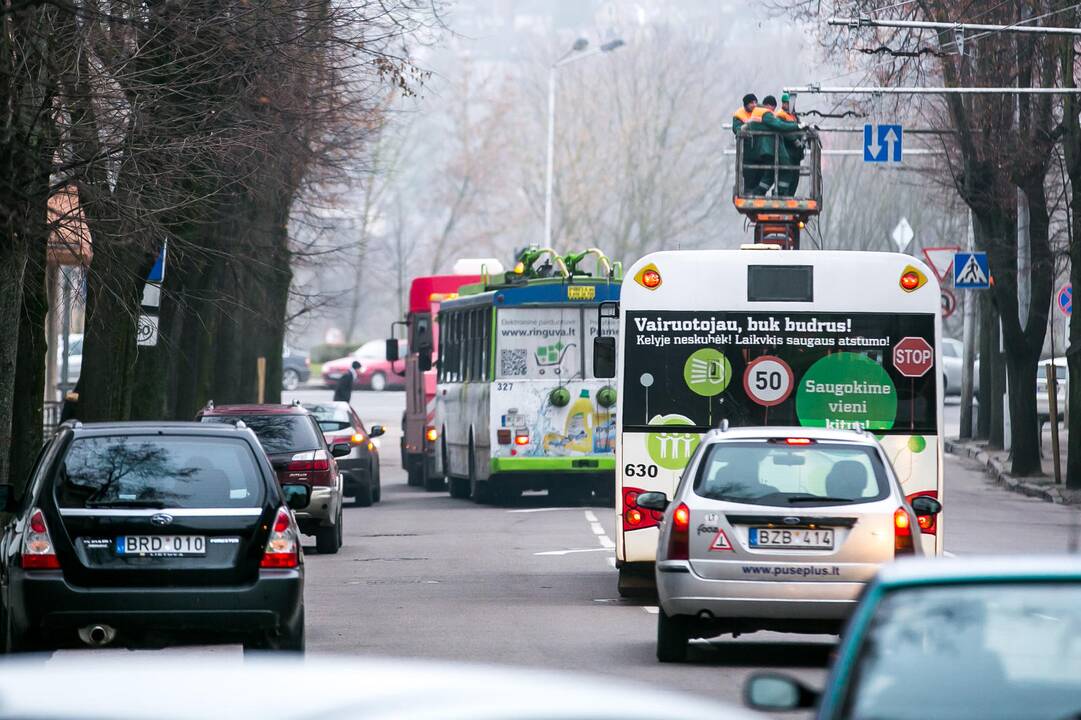 Kaune sutriko troleibusų eismas