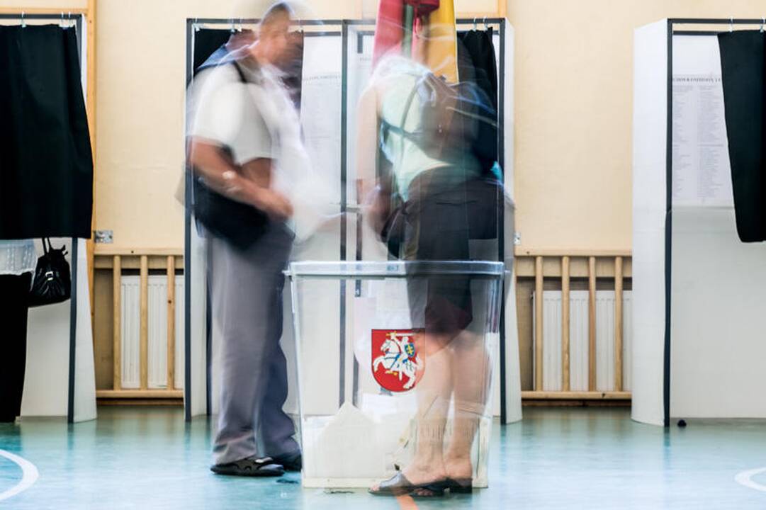 Kauniečiai balsuoja prezidento ir EP rinkimuose