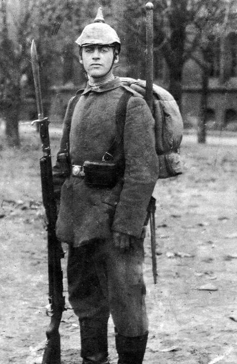 E. M. Remarkas