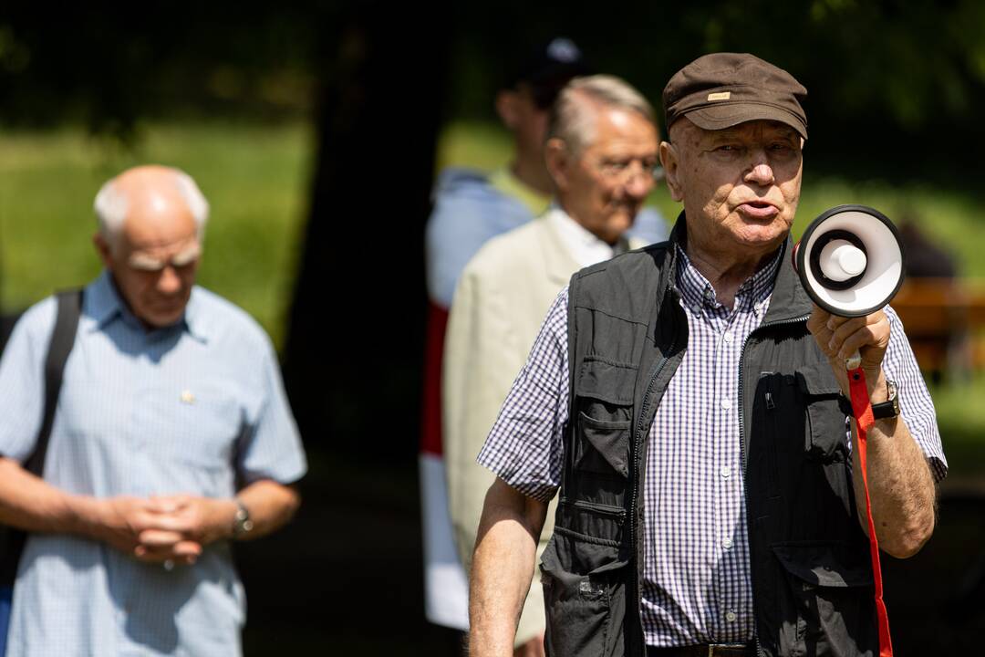 Protestas prie Rusijos ambasados dėl Ukrainoje grobiamų vaikų