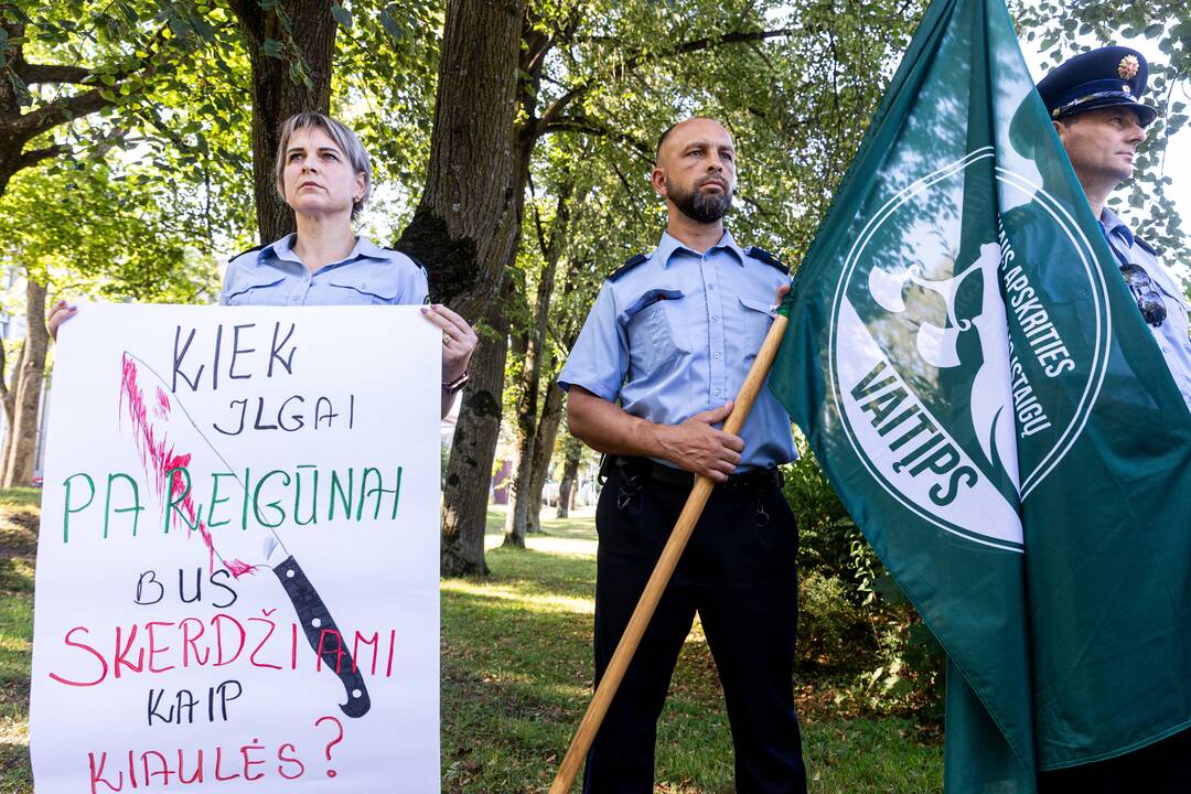 Lietuvos teisėsaugos pareigūnų federacijai priklausančių profesinių sąjungų piketas