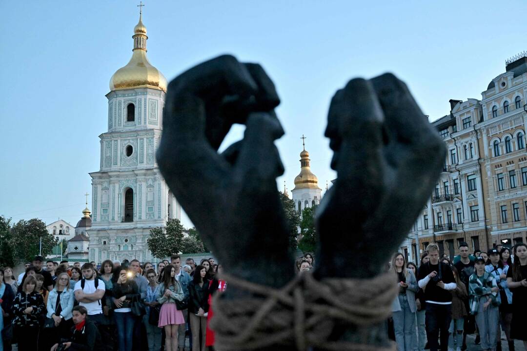 451-oji karo Ukrainoje diena