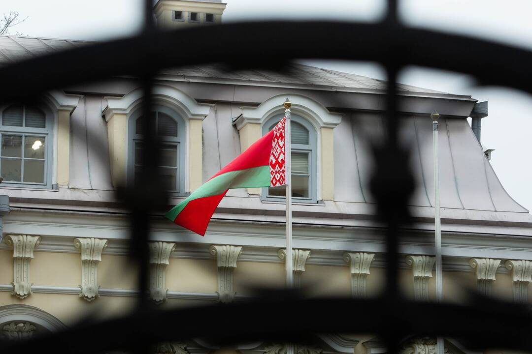 Parlamentas svarstys siūlymą dar metams pratęsti sankcijas rusams ir baltarusiams