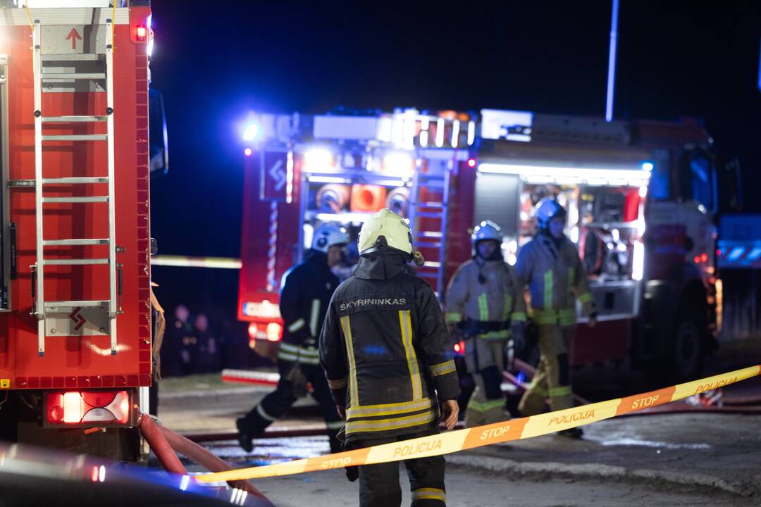 Trakų rajone po gaisro name rastas žmogaus lavonas