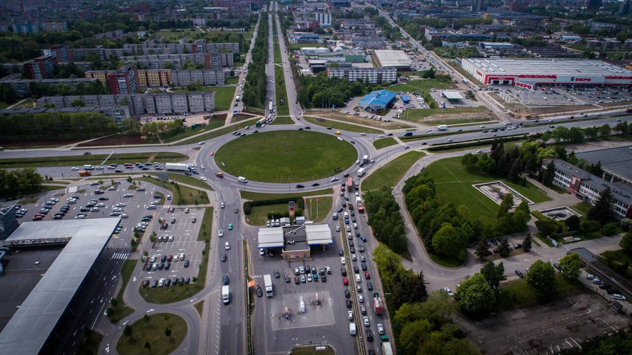 Toliau sprendžiamas žiedo rebusas