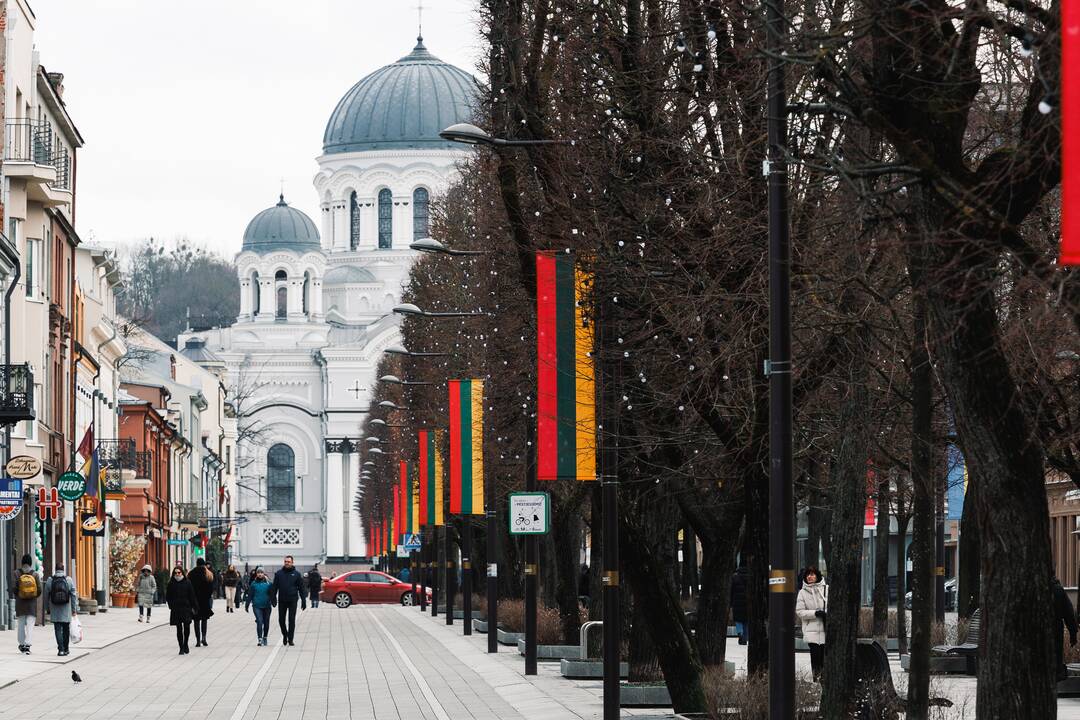 Šventinės dekoracijos Laisvės alėjoje