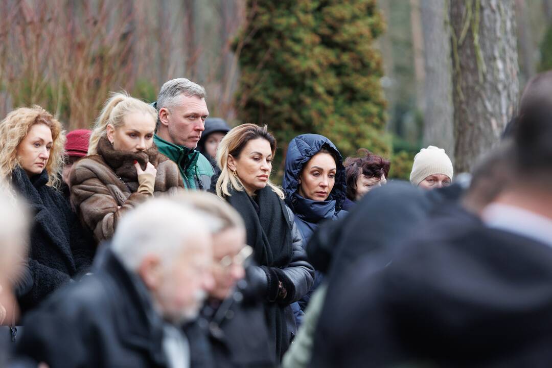 A. Jagelavičiūtės laidotuvės Karmėlavos kapinėse