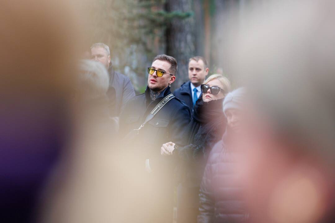 A. Jagelavičiūtės laidotuvės Karmėlavos kapinėse