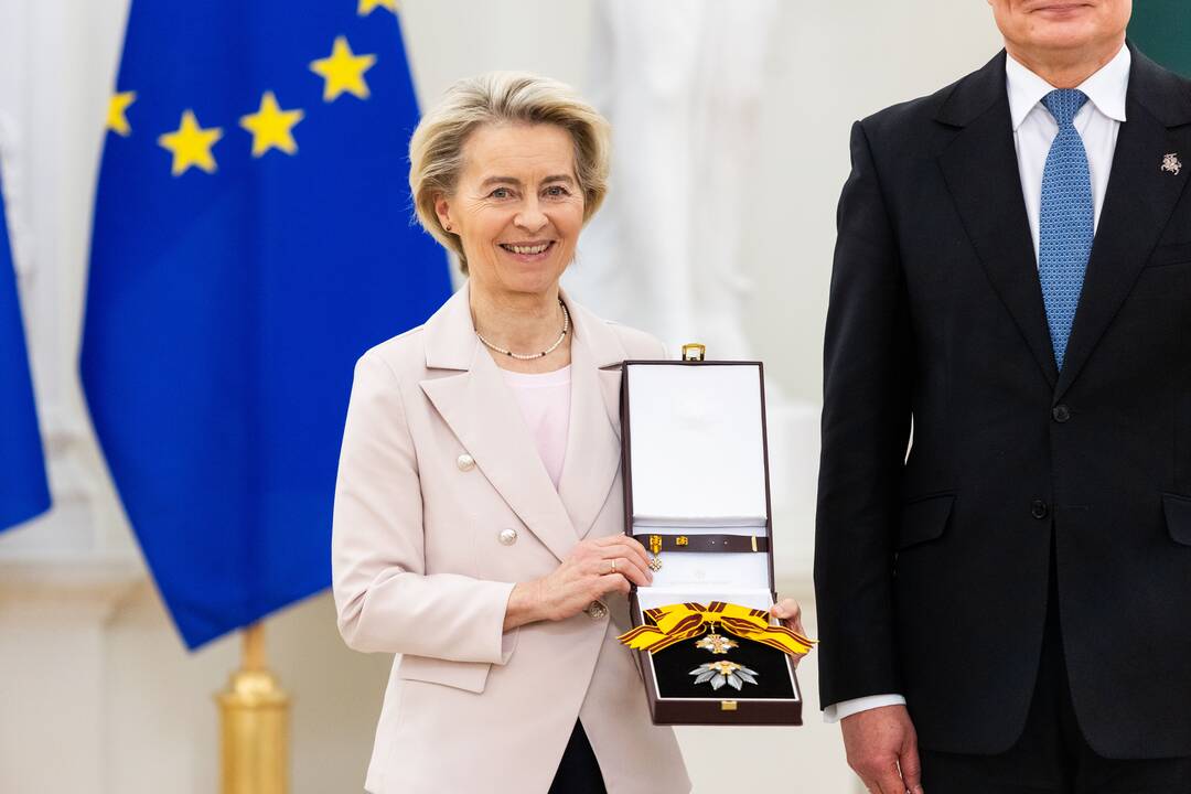 Valstybinio apdovanojimo įteikimo ceremonija EK pirmininkei