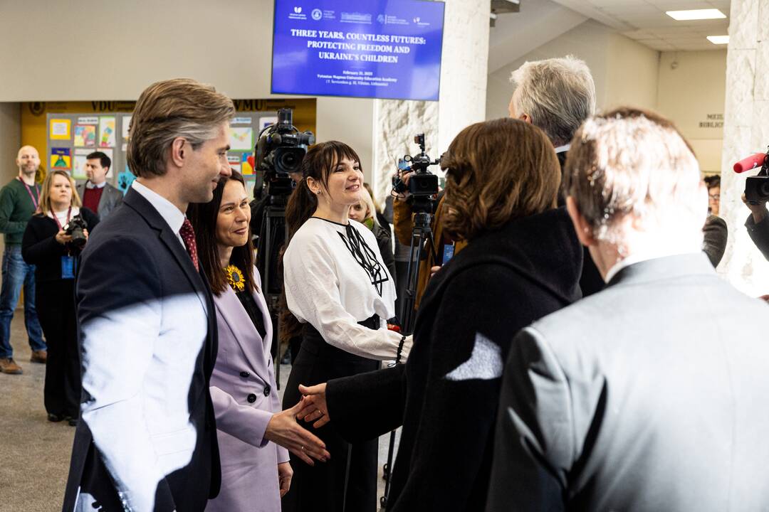 Konferencija „Treji metai, nesuskaičiuojama begalė ateičių: saugant laisvę ir Ukrainos vaikus“