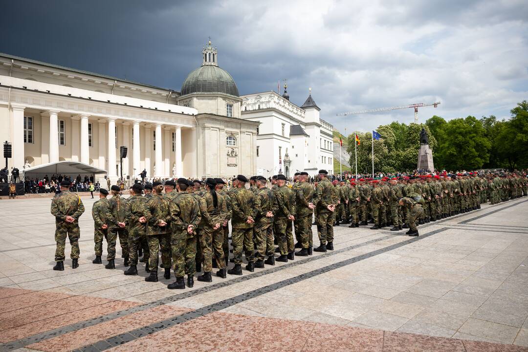 Vokietijos 45-osios šarvuotosios brigados inauguracija
