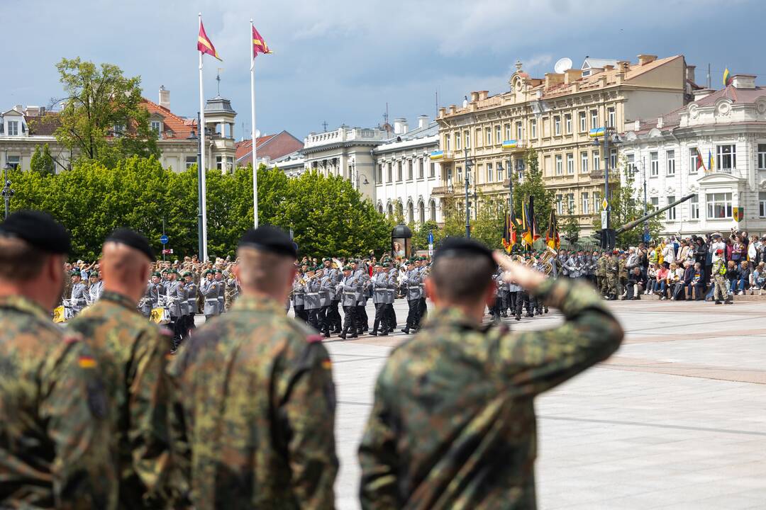Vokietijos 45-osios šarvuotosios brigados inauguracija