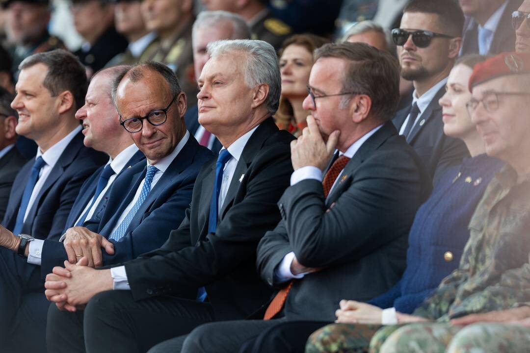 Vokietijos 45-osios šarvuotosios brigados inauguracija