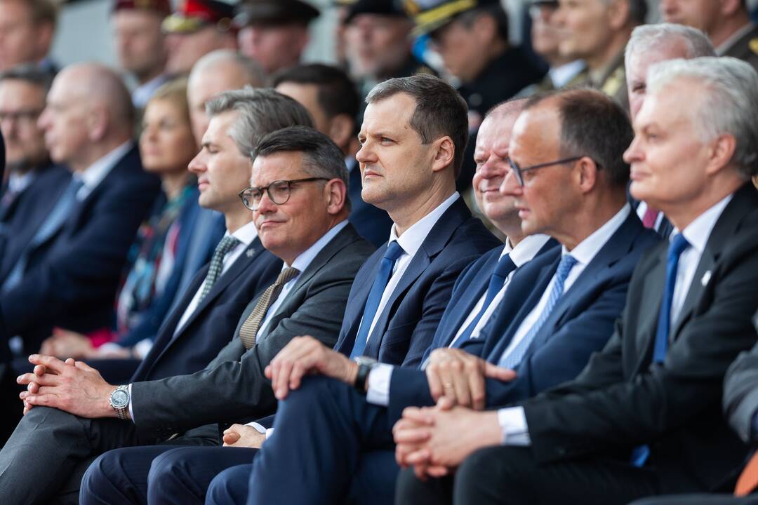 Vokietijos 45-osios šarvuotosios brigados inauguracija
