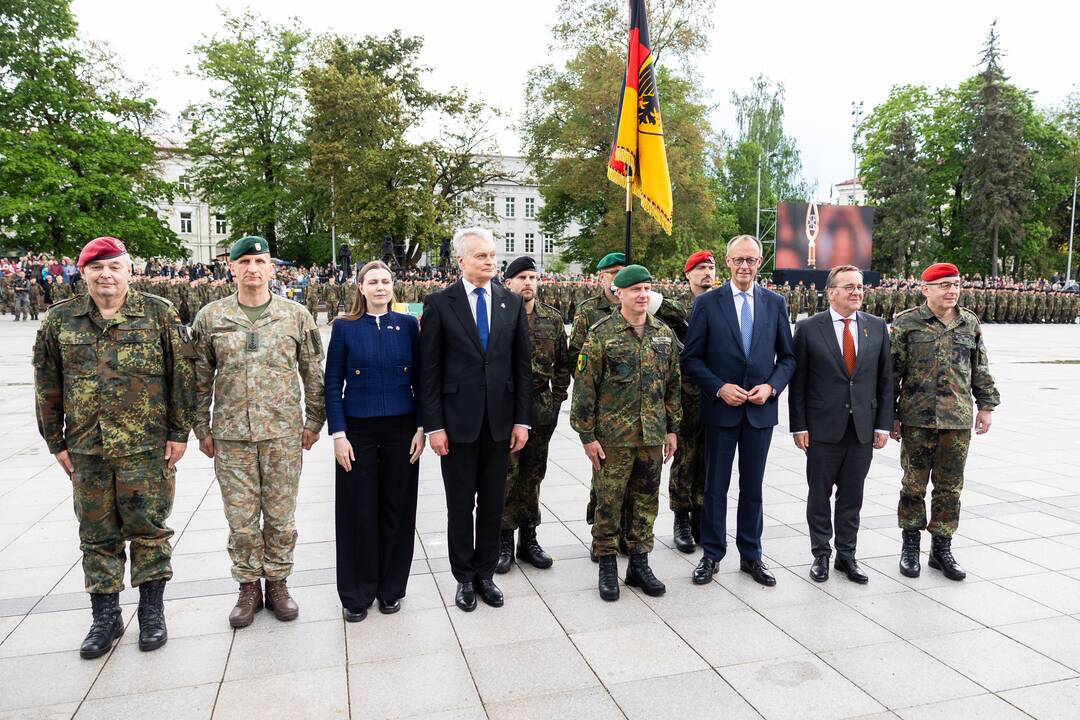 Vokietijos 45-osios šarvuotosios brigados inauguracija