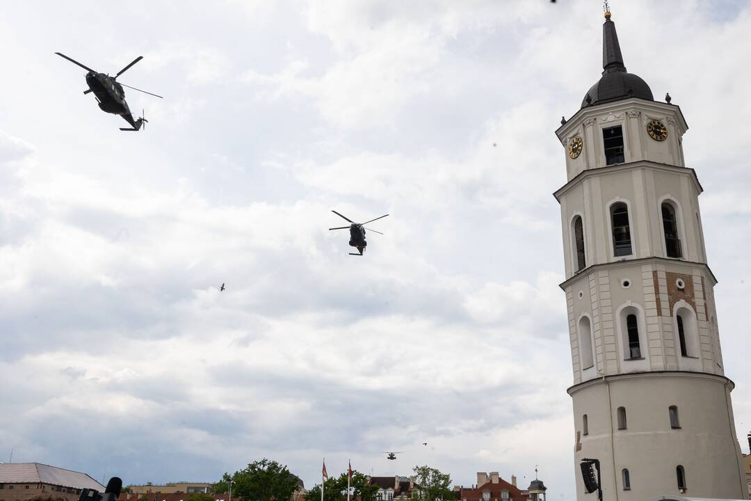 Vokietijos 45-osios šarvuotosios brigados inauguracija