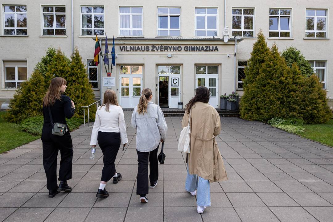 Abiturientai laiko valstybinį lietuvių kalbos egzaminą