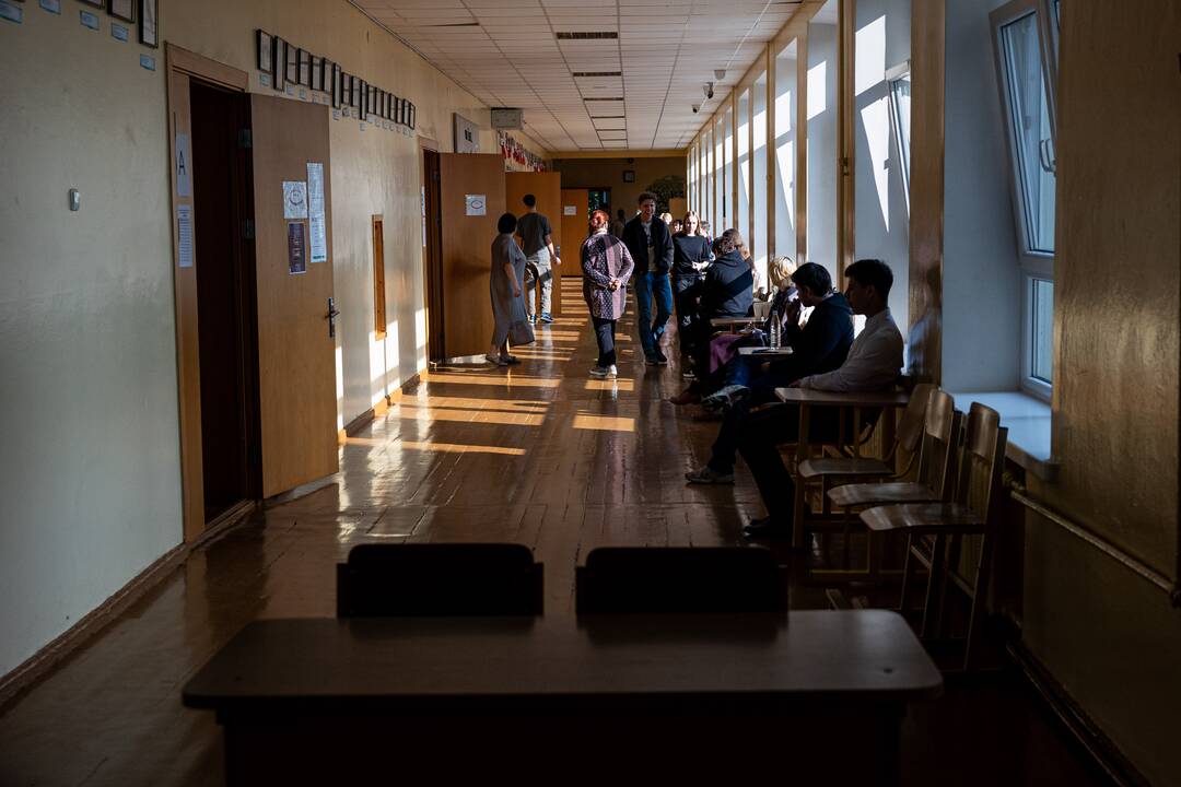 Abiturientai laiko valstybinį lietuvių kalbos egzaminą