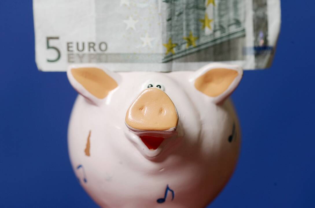 Lietuvos bankas: per dvi savaites indėlių palūkanas padidino 12 kredito įstaigų