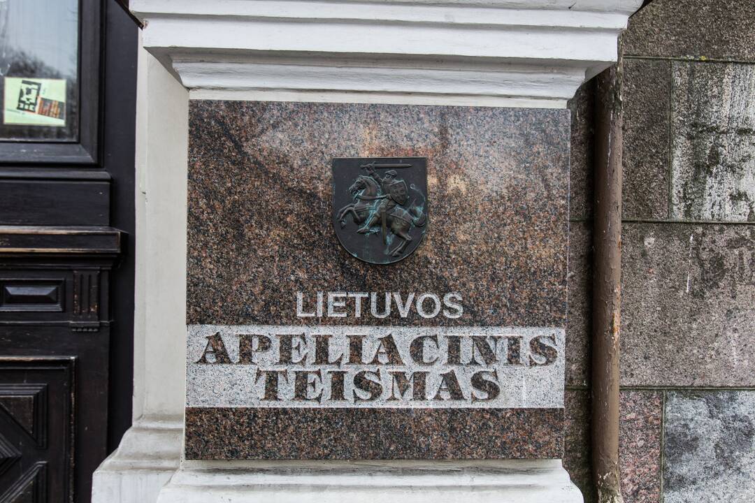 Apeliacinis teismas sugriežtino bausmę E. Baltrušaičiui prekybos žmonėmis byloje