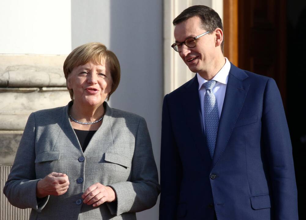 Angela Merkel ir  Mateuszas Morawieckis