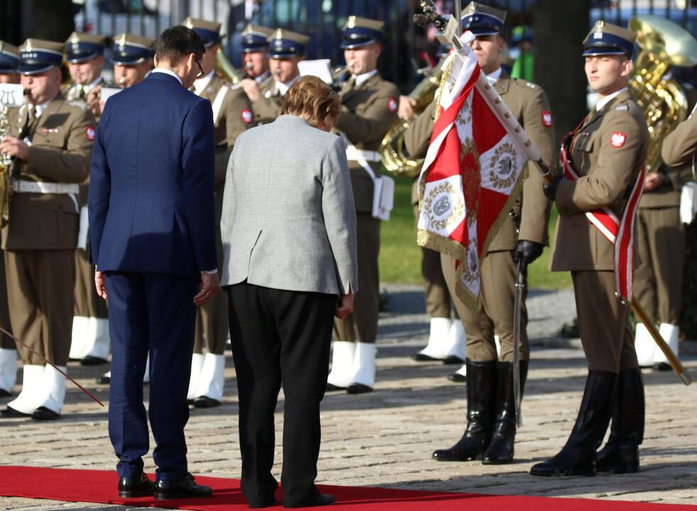 Angela Merkel ir  Mateuszas Morawieckis