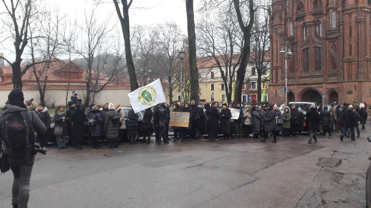Protestas „Paskutinis skambutis“