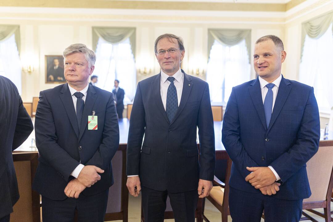 Prezidentas susitiko su žemės ūkio, maisto pramonės ir prekybos atstovais
